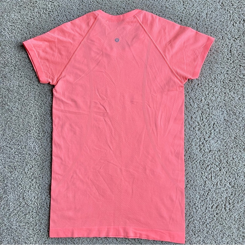 Rare Lululemon Run: Swiftly Tech Short Sleeve Sz … - image 5
